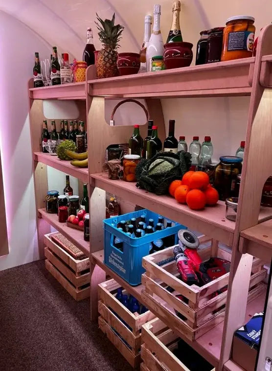 Hochwertige Holzregale für Keller und Schutzräume von Quick. BBT Bäuerle Bau Team