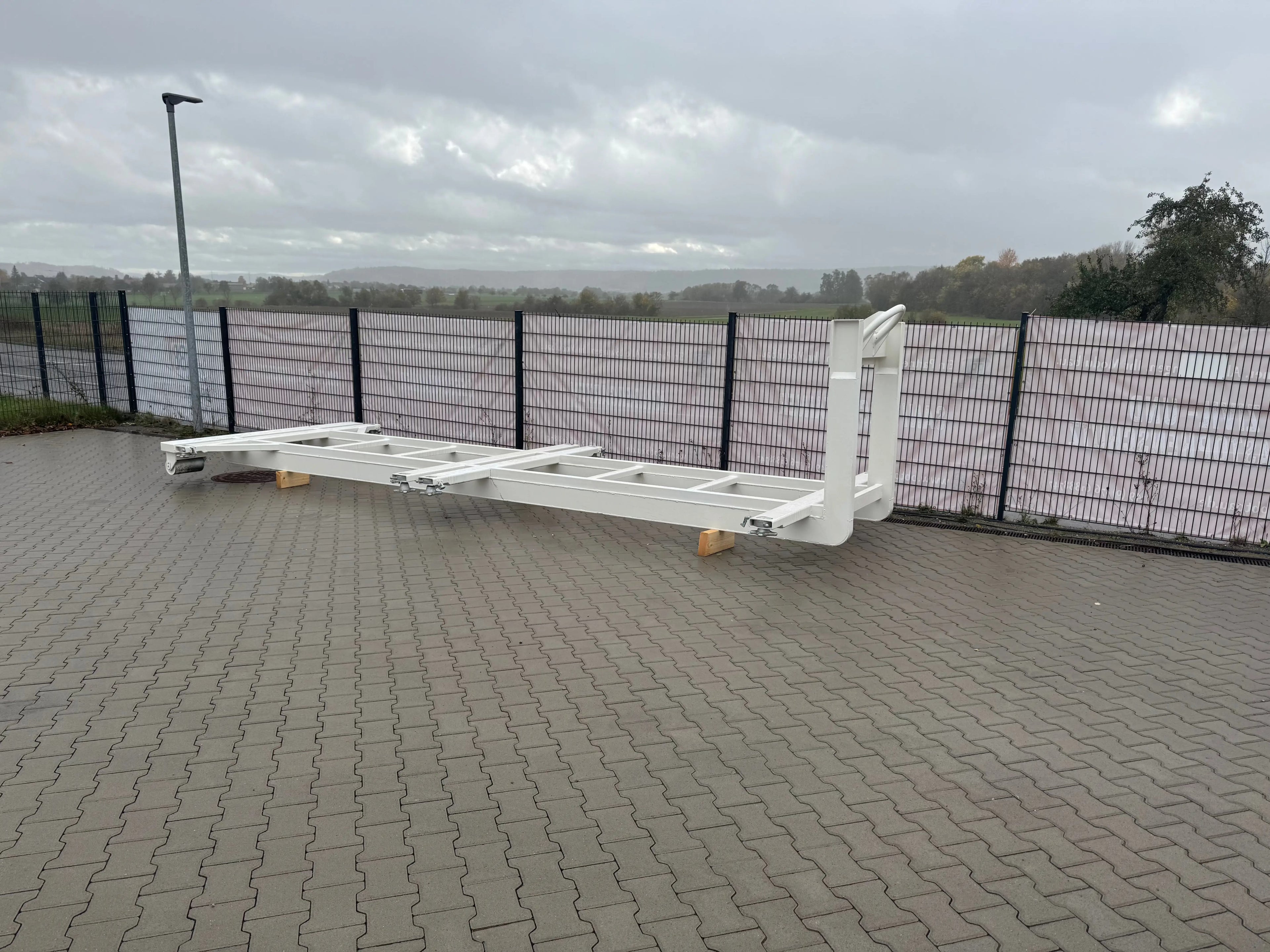 Hakenlift Abrollrahmen 20' BBT Bäuerle Bau Team